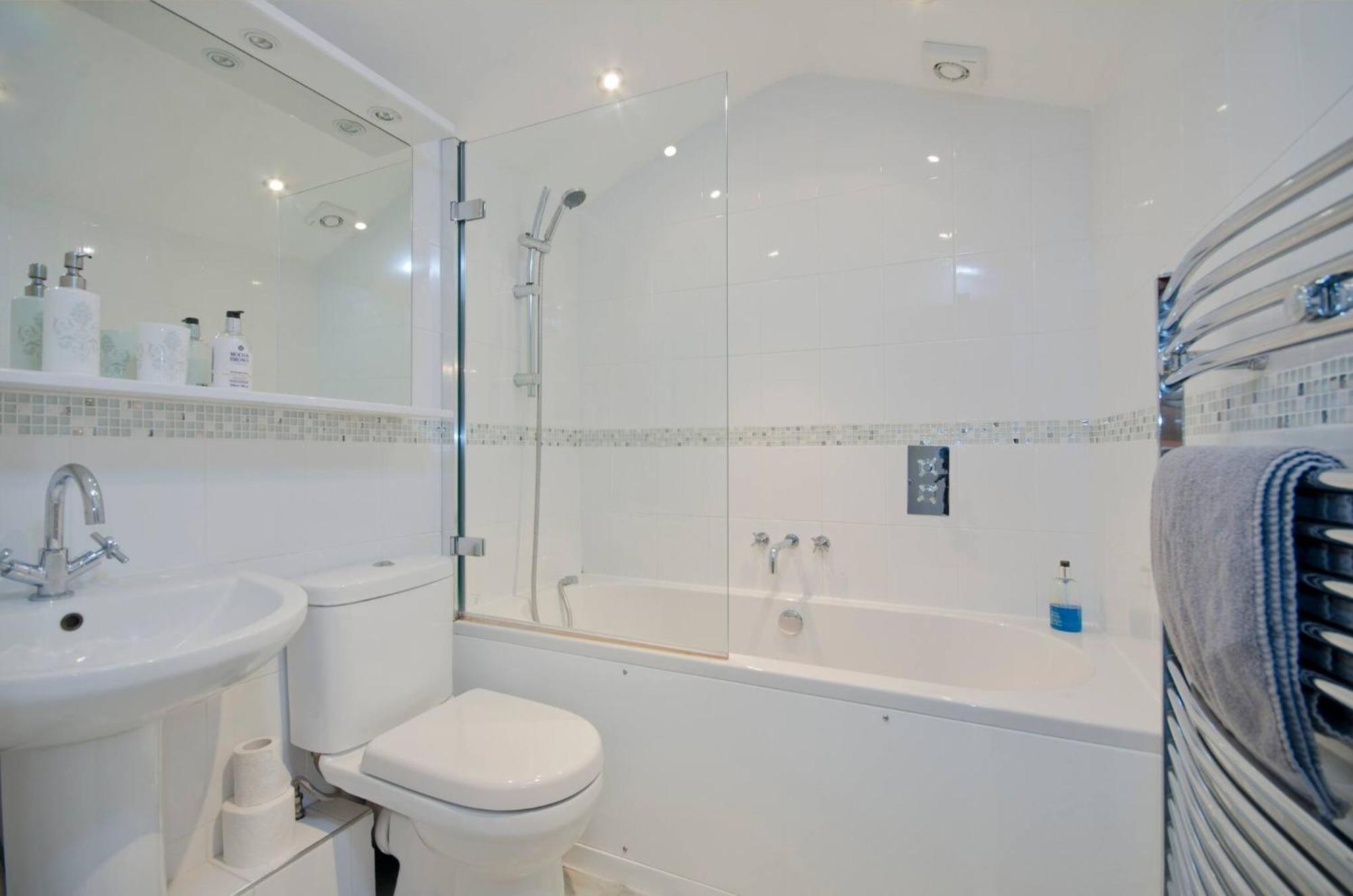 Seaview Regency Apartment With Private Parking Brighton Dış mekan fotoğraf