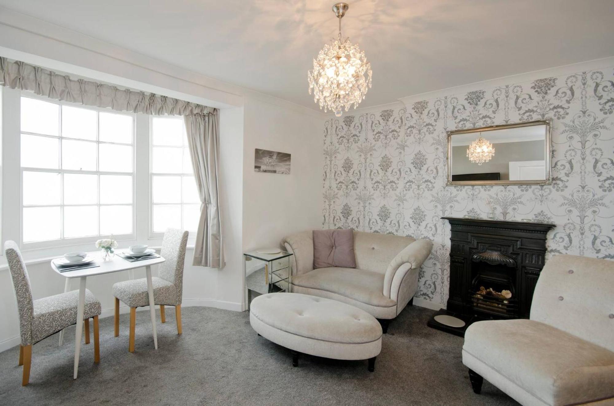 Seaview Regency Apartment With Private Parking Brighton Dış mekan fotoğraf